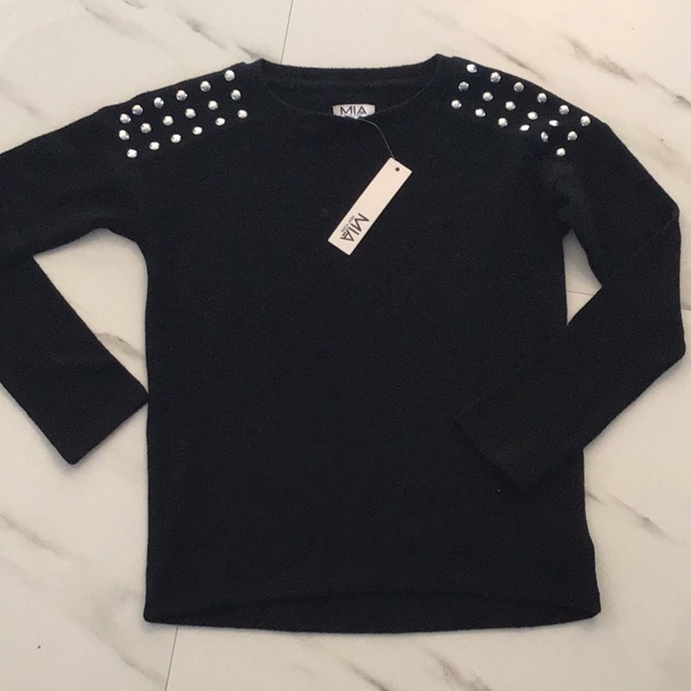 MIA sweater